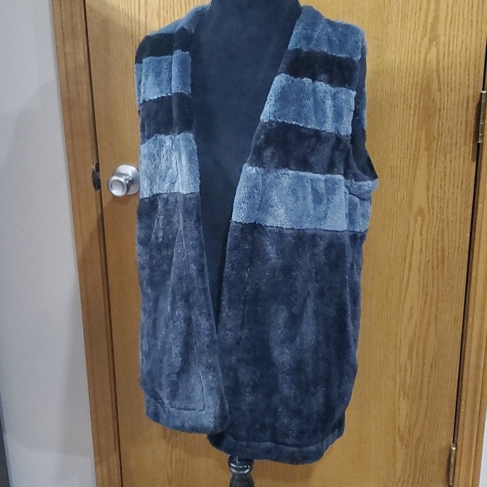 Dkny faux fur grey black striped vest soft warm